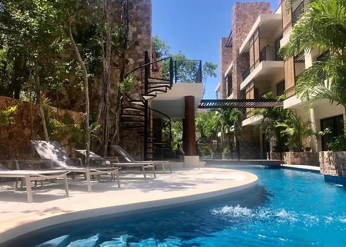 In Aldea Zama, Work & Pool, Long